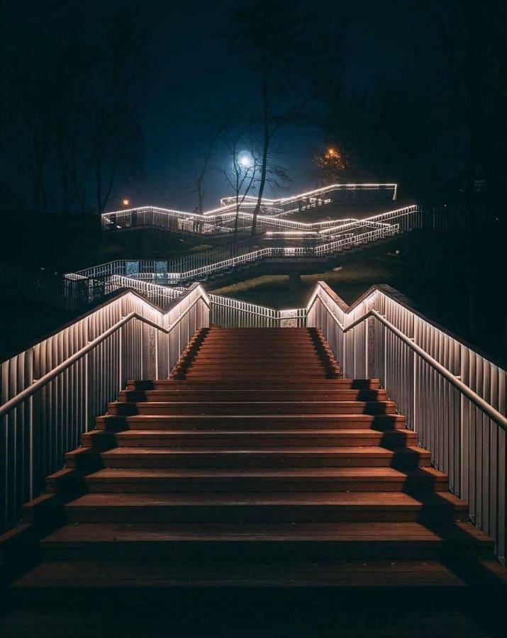 Тут Світло Та Гаряча Вода Цілодобово Hostel Kiev Bagian luar foto